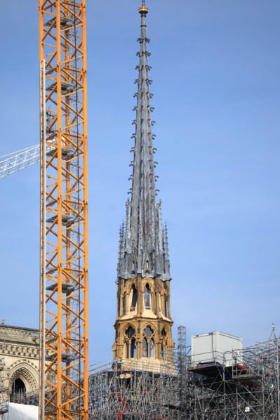 Paris, pose de la nouvelle flèche de Notre-Dame de Paris