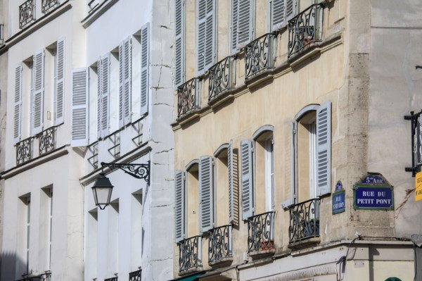Paris, rue Saint-Séverin