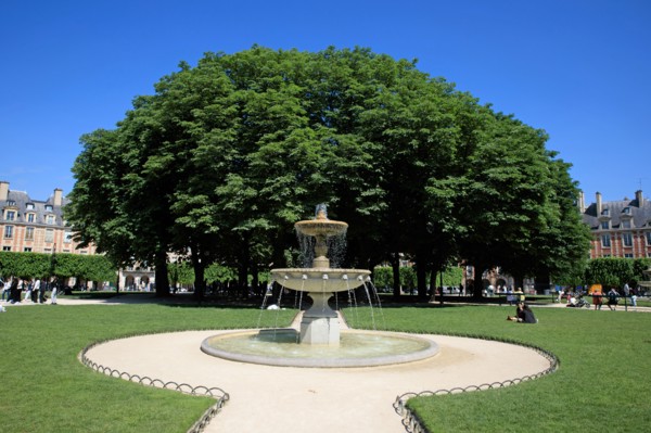 Place des Vosges, Paris