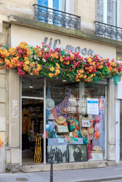 Shop 'Lil Moon', Paris