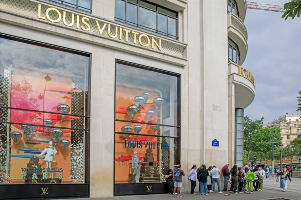 Boutique Louis Vuitton, Paris