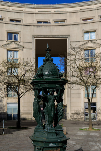 Paris, Wallace fountain