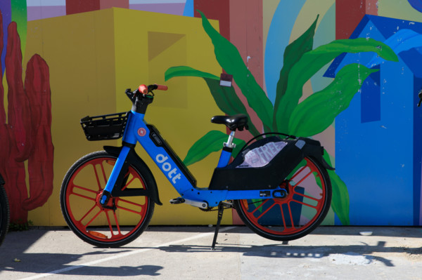 Paris, vélo électrique en libre service