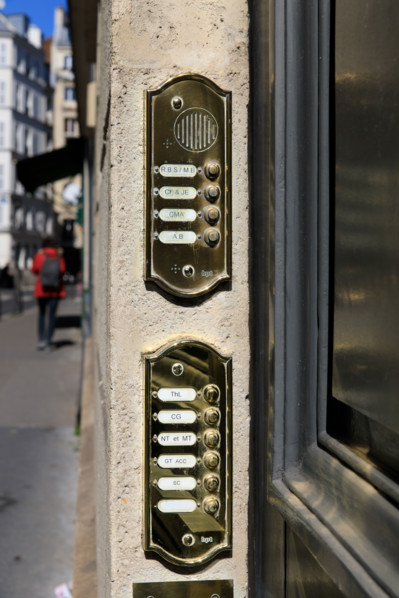 Paris, intercoms