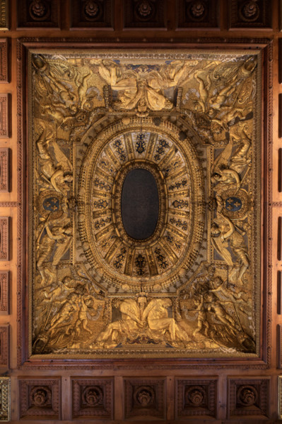 Paris, Louvre Museum, bedroom of King Louis XIV