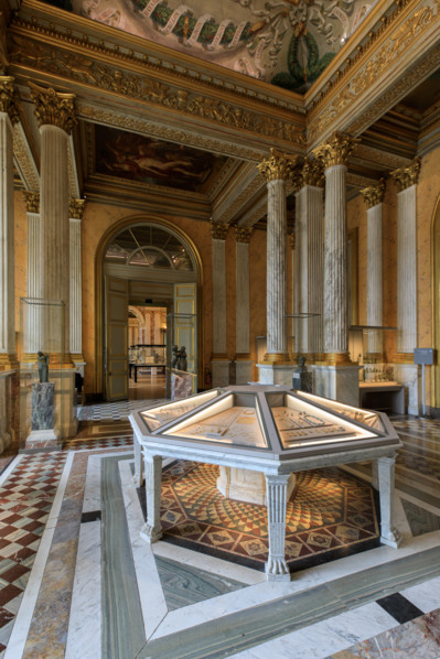 Paris, Louvre Museum, Salle des Colonnes