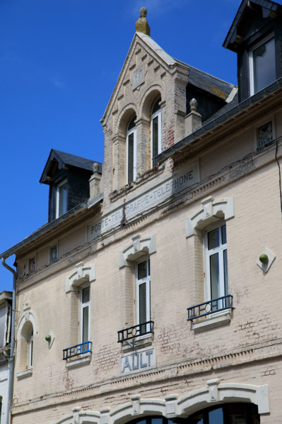 france, région Hauts de france, Somme, Ault,ancienne poste, magasin de deco,