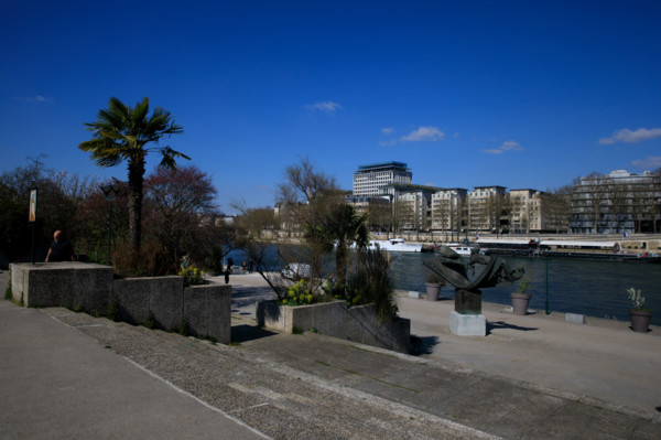 Paris, quai Saint-Bernard