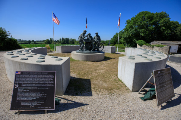 france, region Normandie, Manche, cotentin, Sainte-Marie du Mont, monument aux francais resistants,