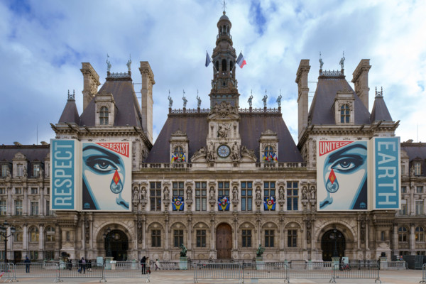 france, région Ile de France, Paris 4e arrondissement, place de l'hotel de ville vegetalisée,