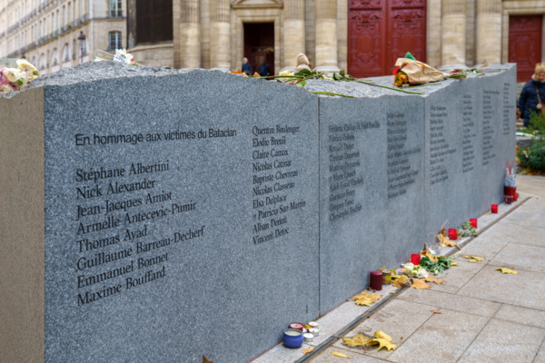 Place du 13 novembre 2015, Paris