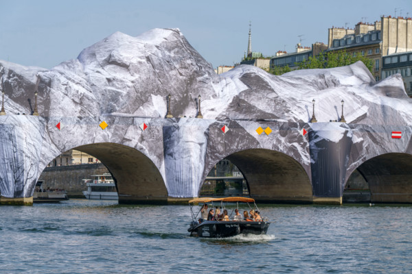 Oeuvre "La Caverne du Pont Neuf", par JR