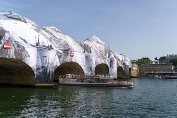 Oeuvre "La Caverne du Pont Neuf", par JR