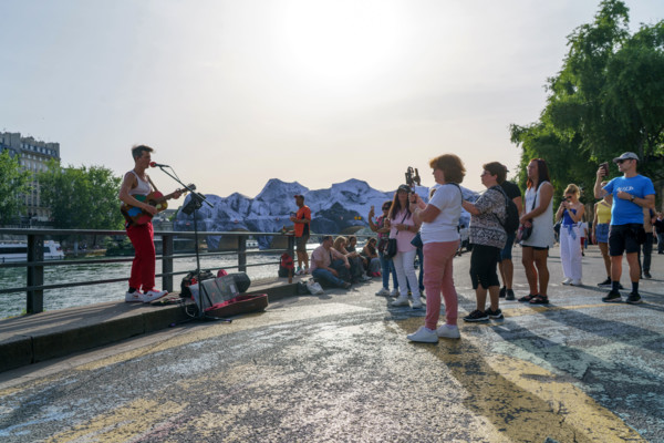 Oeuvre "La Caverne du Pont Neuf", par JR