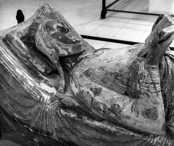 Gisant d'Aliénor d'Aquitaine (ou Eléonore de Guyenne)
