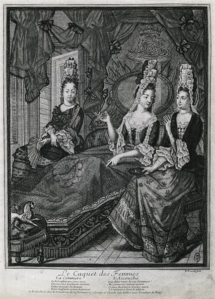 Everyday life: Three women talking