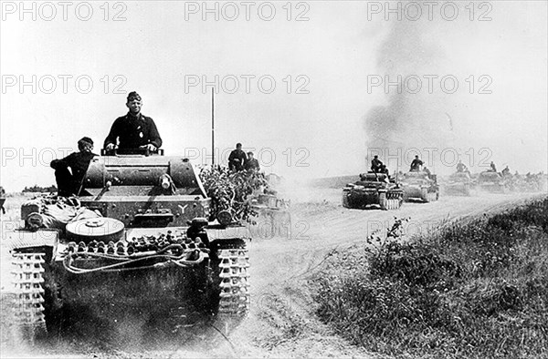 Germans enter Russia