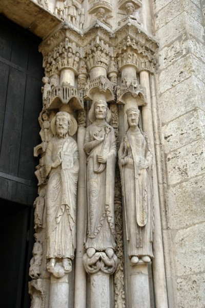 Chartres.