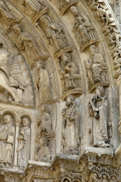 Chartres.