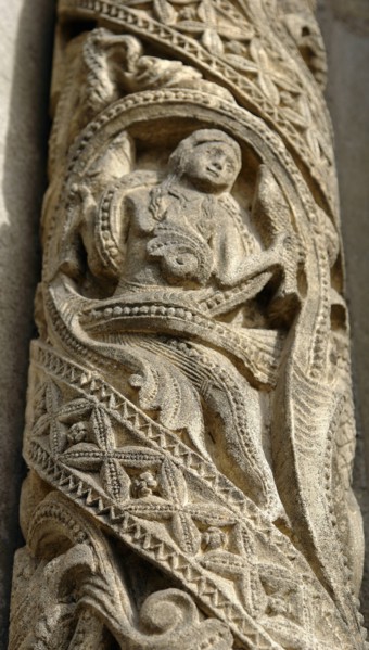Chartres.