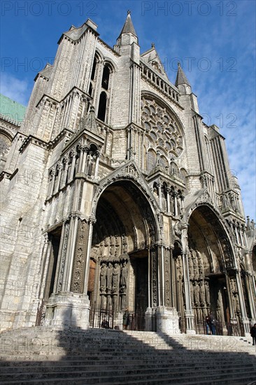 Chartres.
