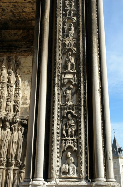 Chartres.