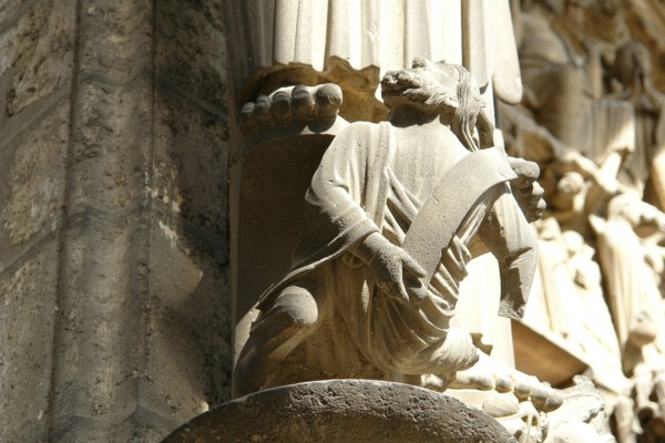 Chartres.