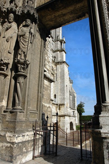 Chartres.