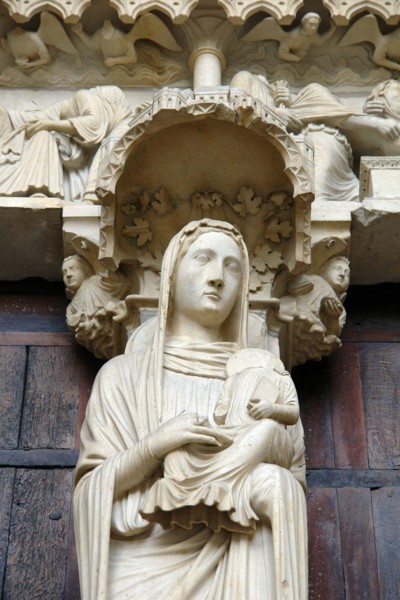 Chartres.