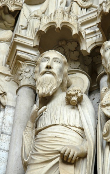Chartres.