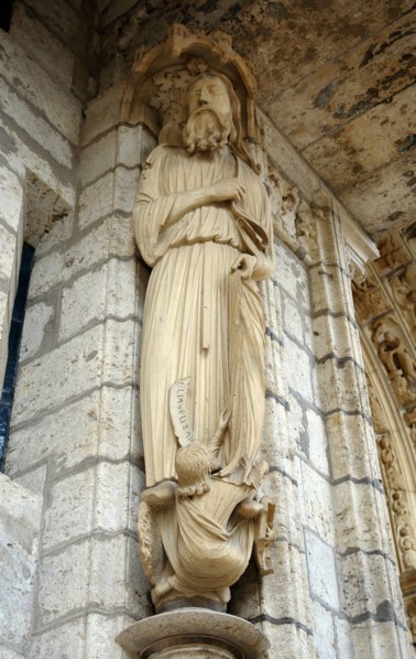 Chartres.