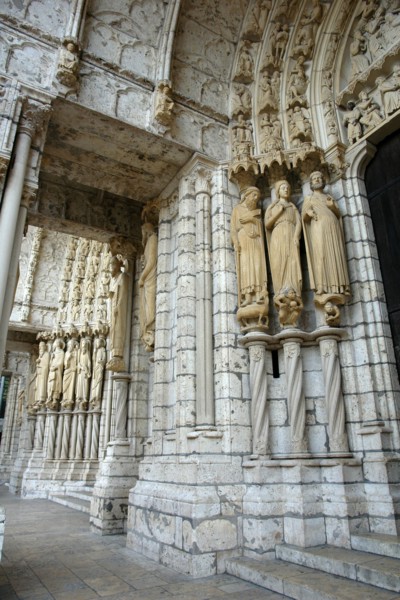 Chartres.