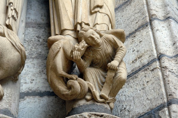 Chartres.