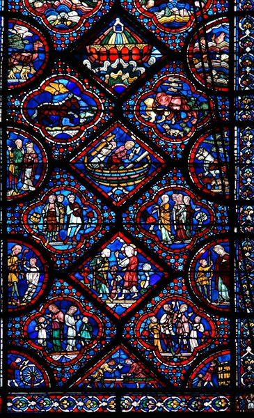 Chartres.