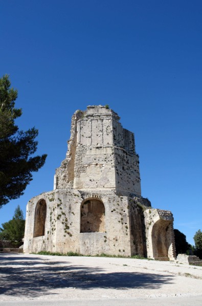 La tour Magne