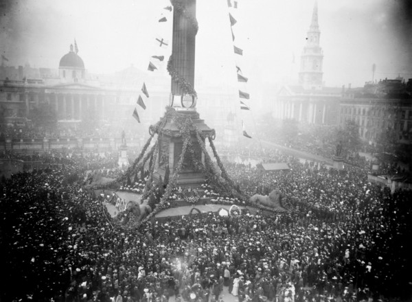 Nelson's Column, Trafalgar Square, London, 1905