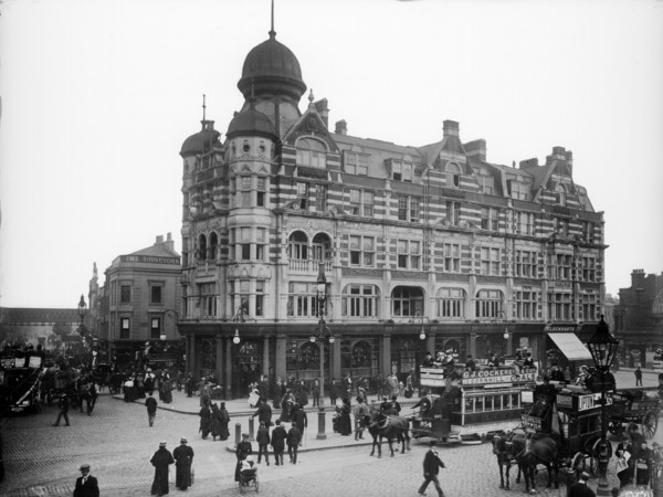 Elephant and Castle tavern, Southwark Artist