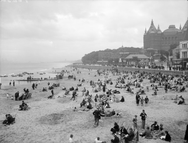 Wallesey beach at New Brighton, Wirral, Merseyside, 1933