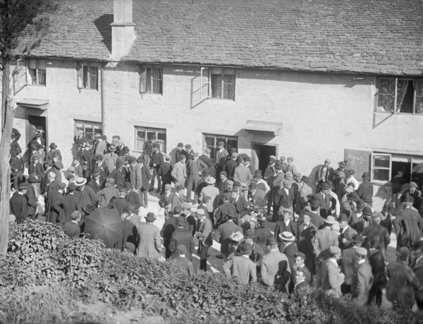 The Lamb Hotel, Burford, Oxfordshire, 1895
