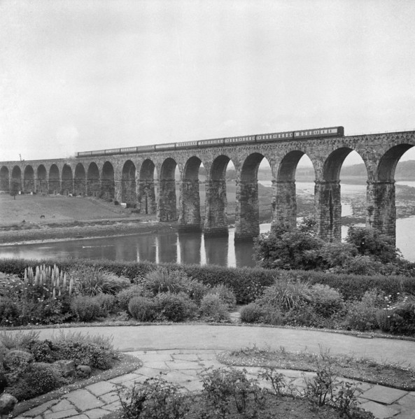 Royal Border Bridge, Berwick upon Tweed, Northumberland, c1945-1980