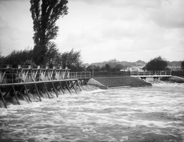 Caversham New Weir, Caversham, Reading, Berkshire, 1883