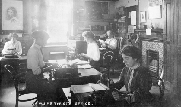 The inner office, Clement's Inn, The Strand, September 1911. Artist: Unknown