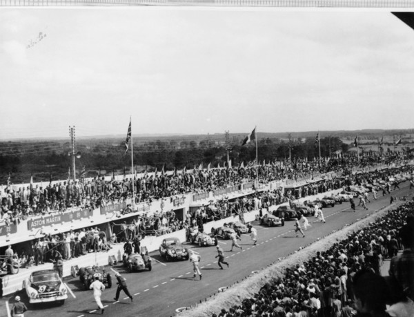 Start of the Le Mans Race, France, 1950. Artist: Unknown