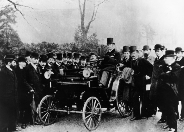 FR Simms at the wheel of a 4hp Cannstatt-Daimler, Crystal Palace, London, (c1895?). Artist: Unknown