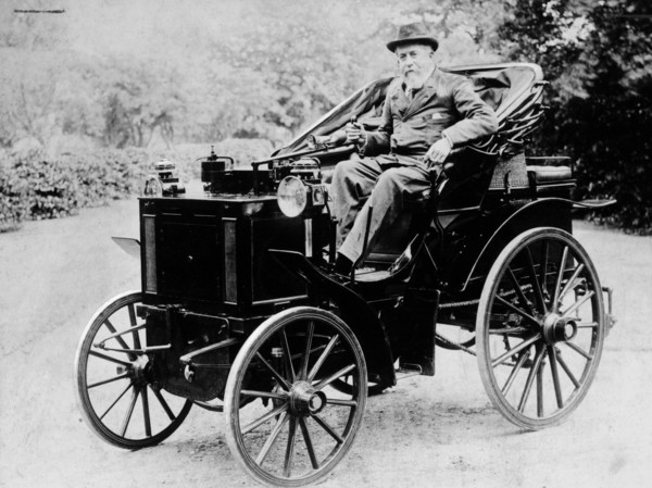 Evelyn Ellis driving an 1895 Panhard, (1895?). Artist: Unknown