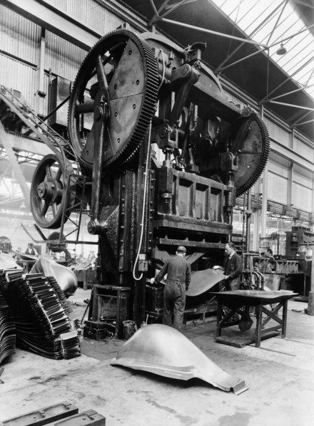 Giant press, Vauxhall factory, Luton, Bedfordshire, 1935. Artist: Unknown