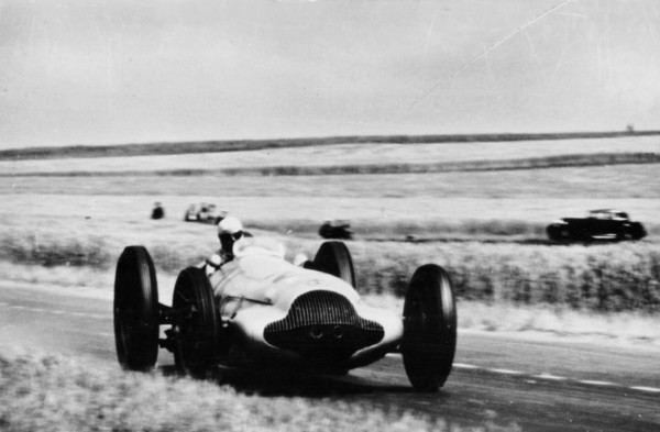 3 litre Mercedes in action, French Grand Prix, Rheims, 1938. Artist: Unknown