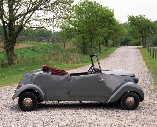 A 1955 BMA Hazelcar Electric. Artist: Unknown