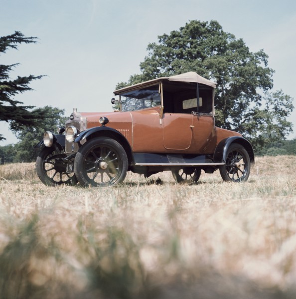 1923 Calcott 11.9hp car. Artist: Unknown