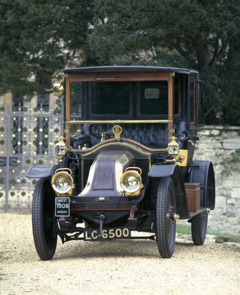 A 1906 Renault 14/20hp XB. Artist: Unknown